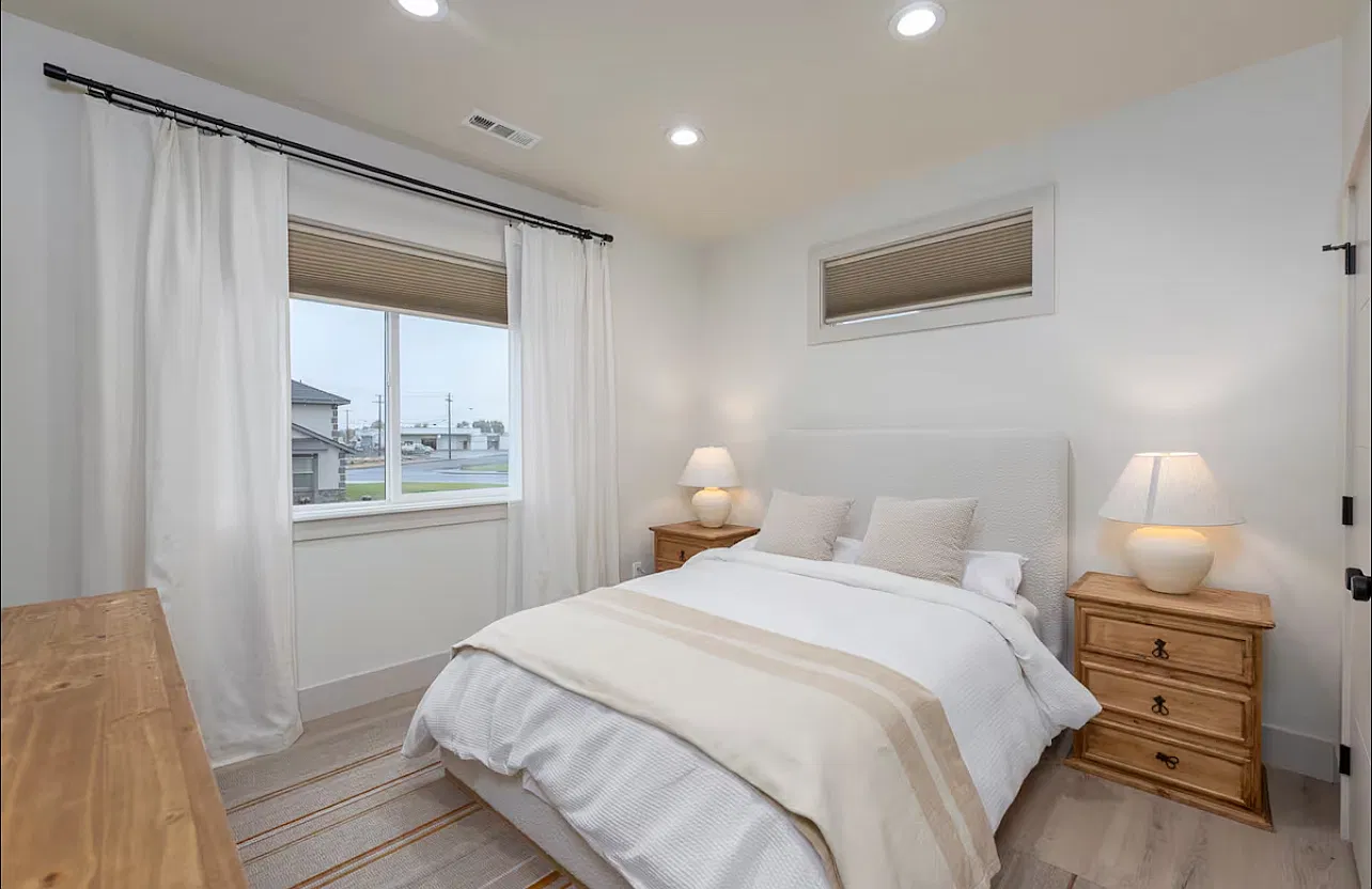 3 bed, 2.5 bath, 1620 sqft, $5,000 — Photo 4