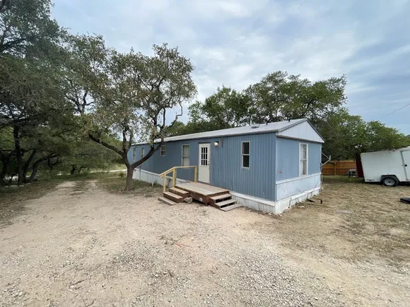 611 Buck Trl, Canyon Lake, TX 78133