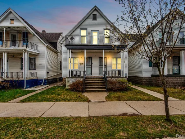 3164 Hanley St, Hamtramck, MI 48212