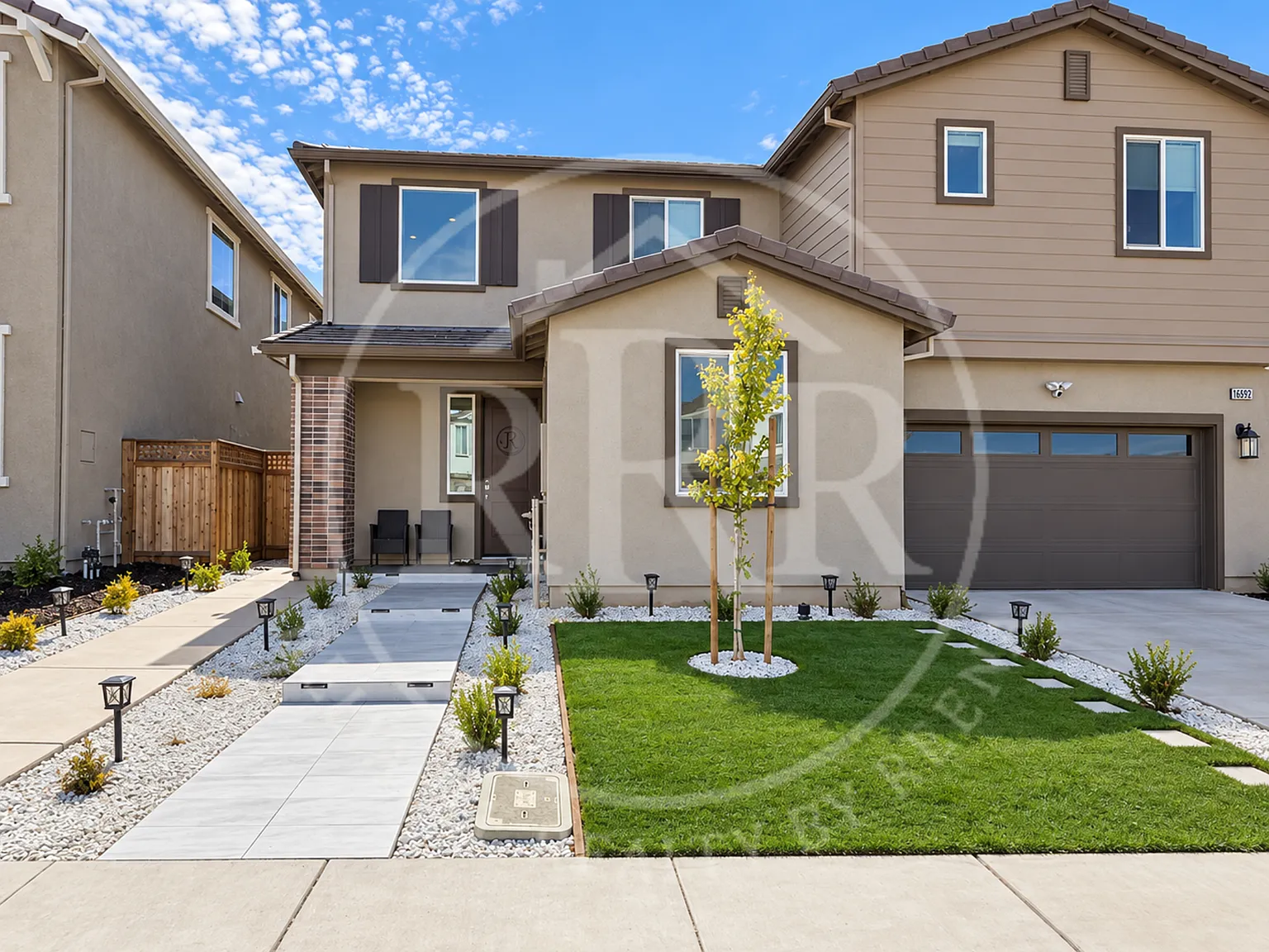 6 bed, 3397 sqft, $4,100 — Photo 2
