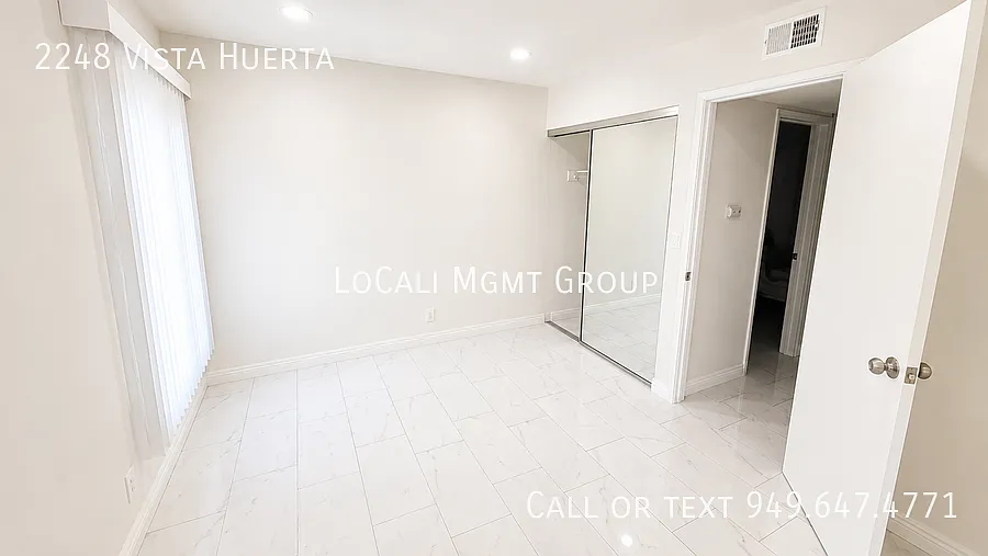 Modern Townhome Located in Beautiful Eastside Bluffs of Newport Beach! — Photo 4