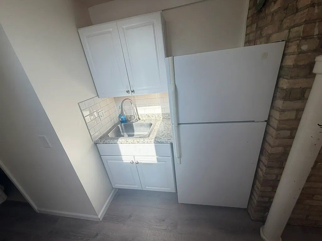 2 bed, 800 sqft, $1,200 — Photo 4