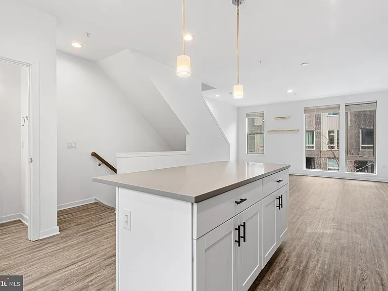 3121 Beach View Ln #A — Photo 6