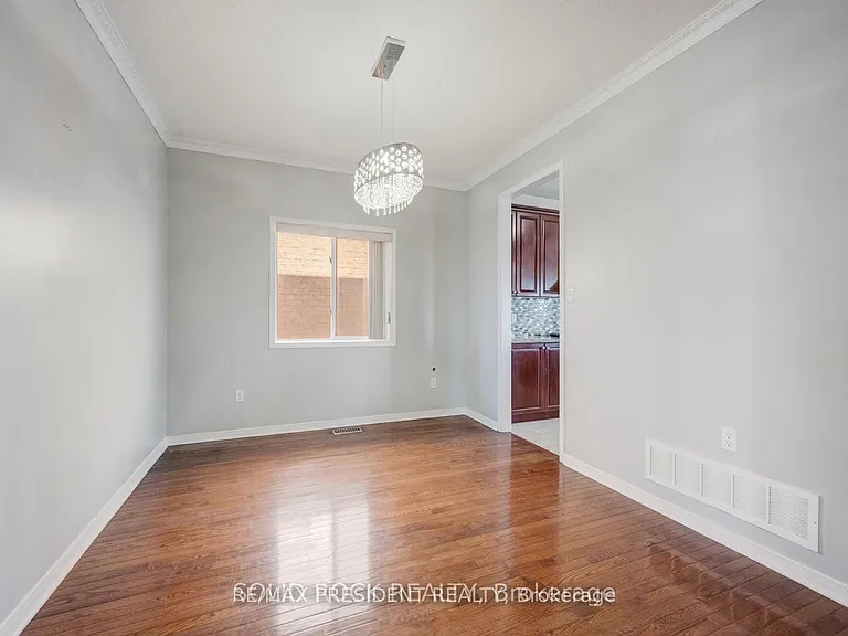 15 Roundstone Dr — Photo 13