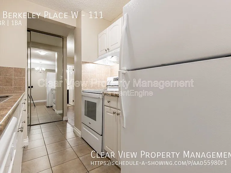 5 Berkeley Pl W #111 — Photo 12