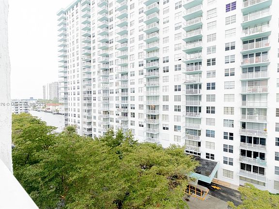 3rd image of 290 174th St APT 710