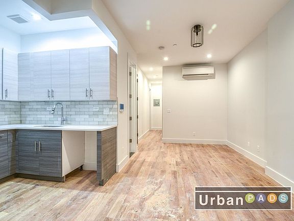 3rd image of 172 Vernon Ave #3