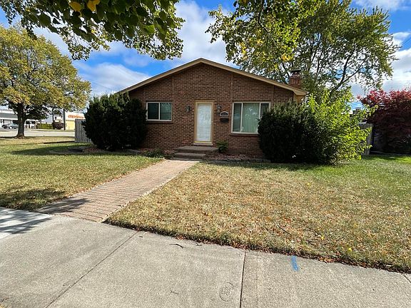 3rd image of 30965 Saint Onge Cir