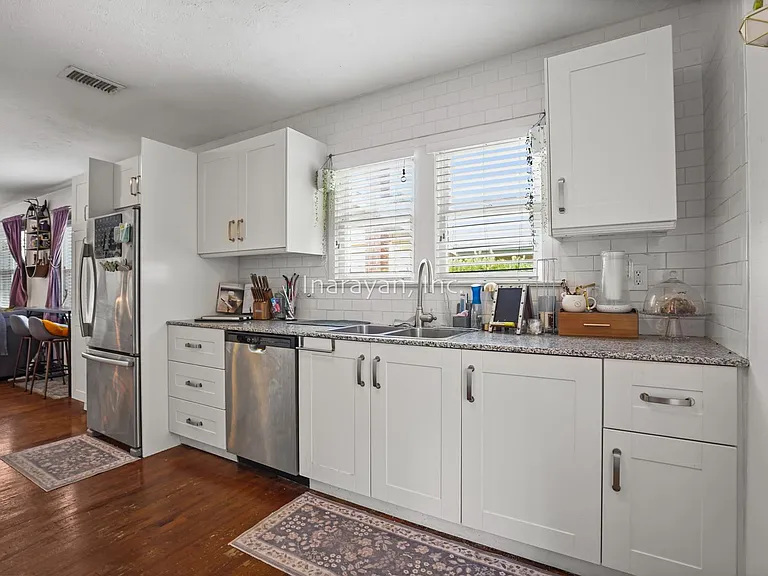 245 Orange Pl — Photo 17