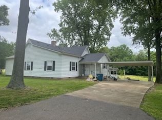 381 Pair Rd, Martin, TN 38237