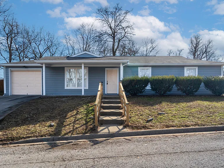 4001 S Minnie St — Photo 3