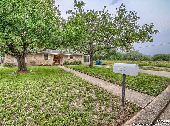 2nd image of 527 Low Meadow Dr