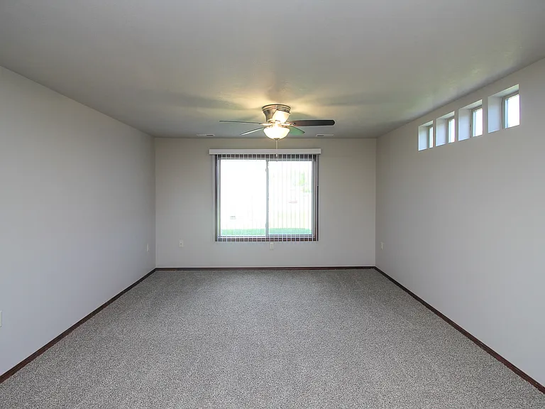 281 Vernon Dr #4 — Photo 5