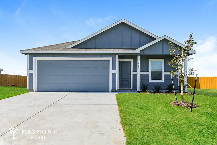 4 bed, 2.0 bath, 1667 sqft, $2,070 — Photo 1