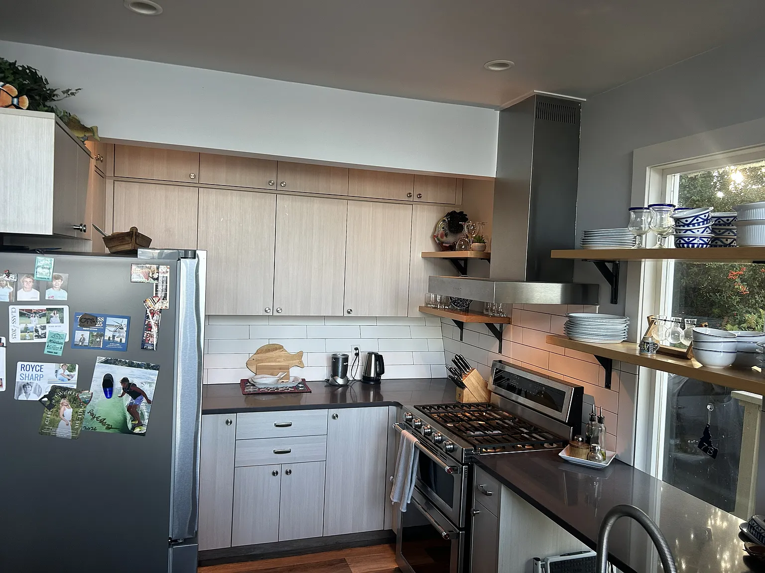 3 bed, 2100 sqft, $3,200 — Photo 4