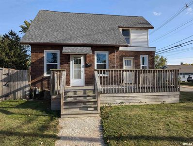 212 S 5th Ave, Morton, IL, 61550