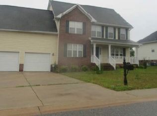 3928 Fox Meadow Ln, Hope Mills, NC 28348