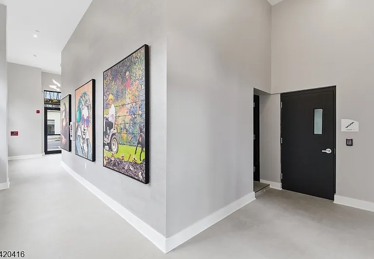 423 South Ave W #206 — Photo 4