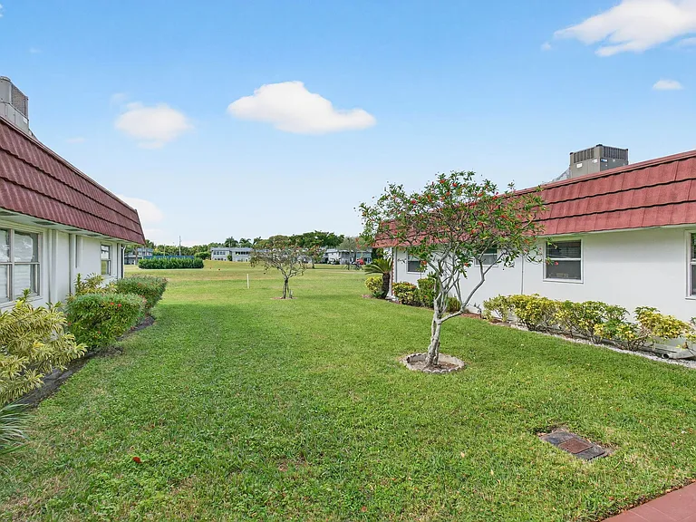 213 Waterford Cir #I — Photo 47