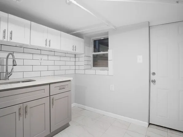 2448 Webb Avenue image 16 of 27