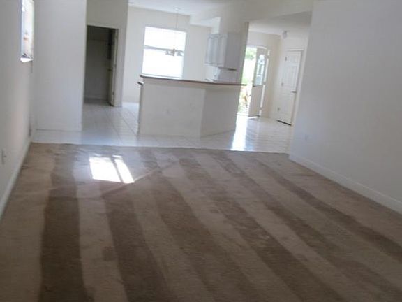 5th image of 467 E Curlew Pl