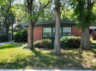 335 Oakwood St, Park Forest, IL 60466