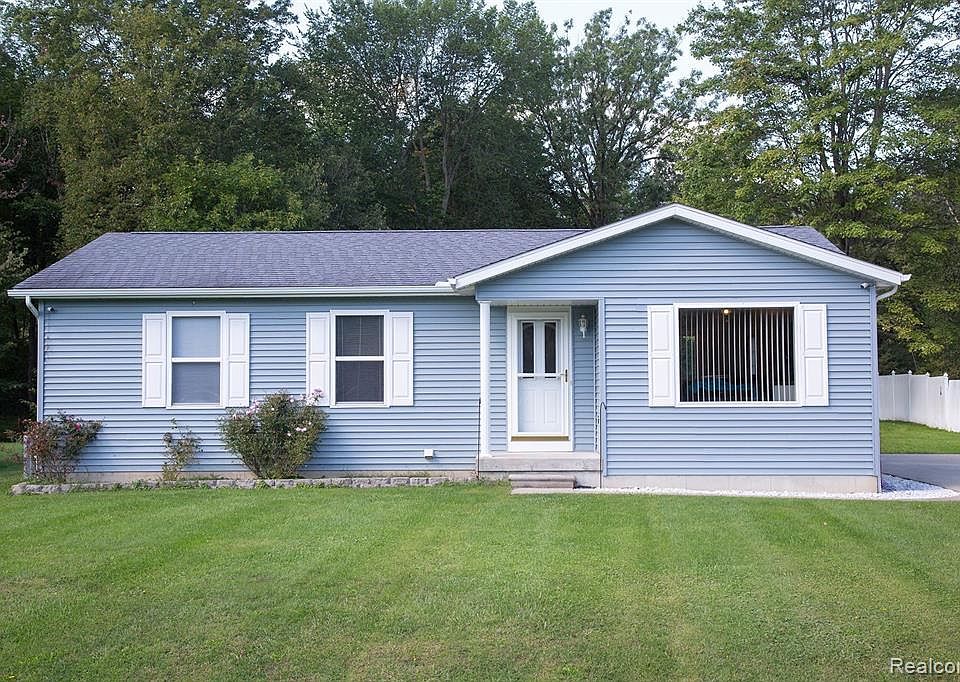 1823 Leland Rd, Kimball, MI 48074 MLS 20230078354 Zillow