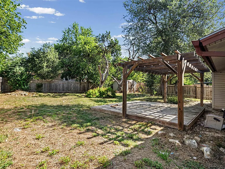621 Russet Valley Dr — Photo 15