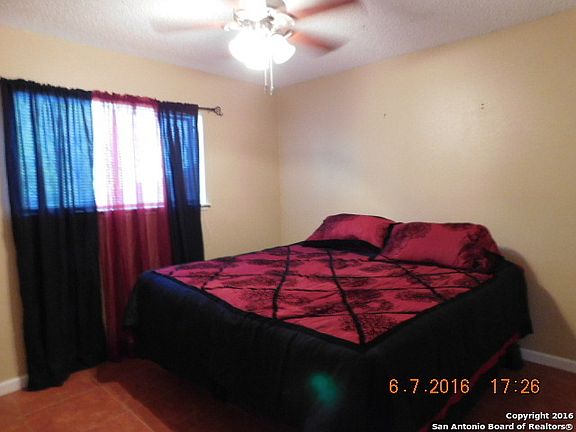 5th image of 8622 Glen Mont Dr