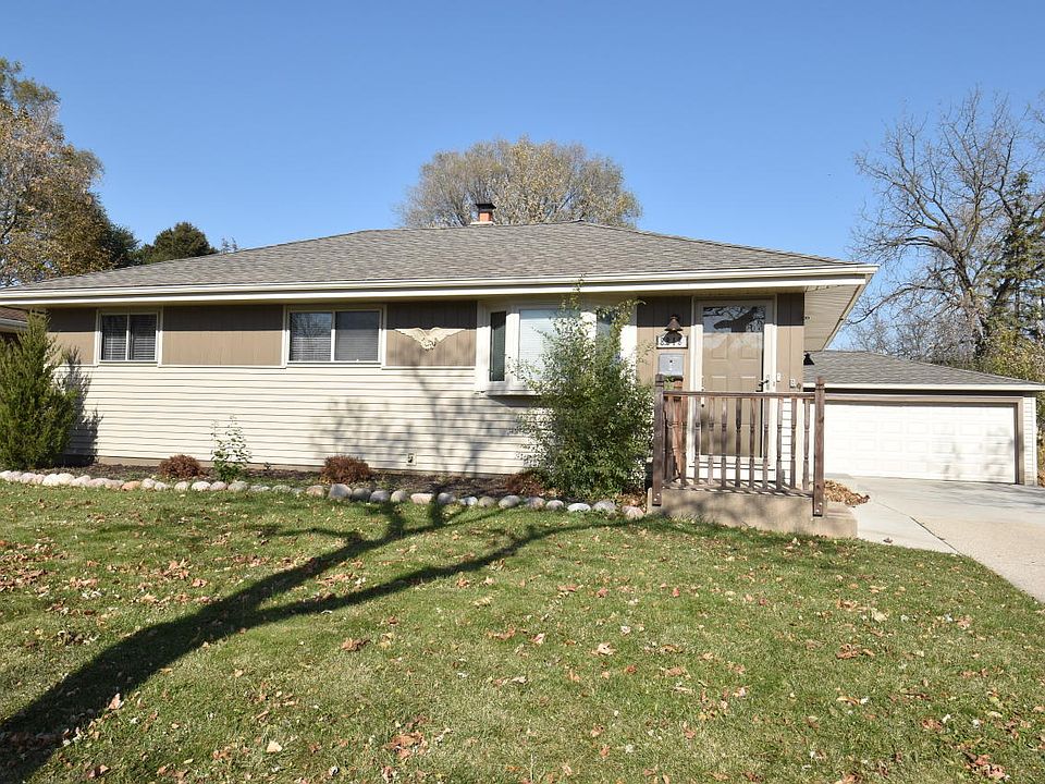 1st image of 8818 W Kiehnau Ave