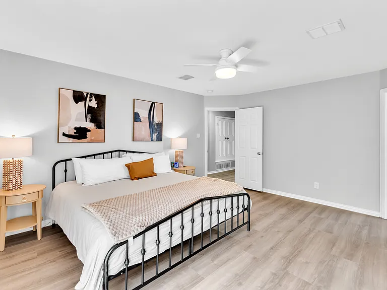 3207 Deer Trl — Photo 42
