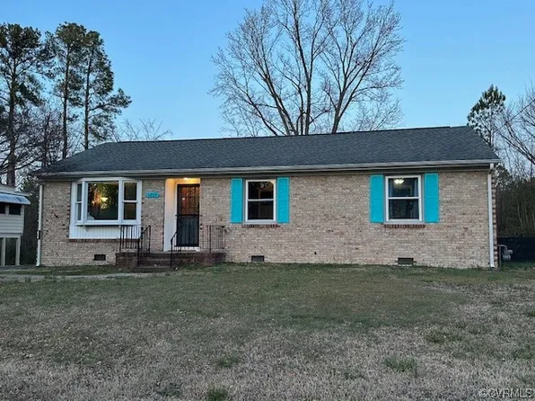 1215 W Roslyn Rd, Colonial Heights, VA 23834