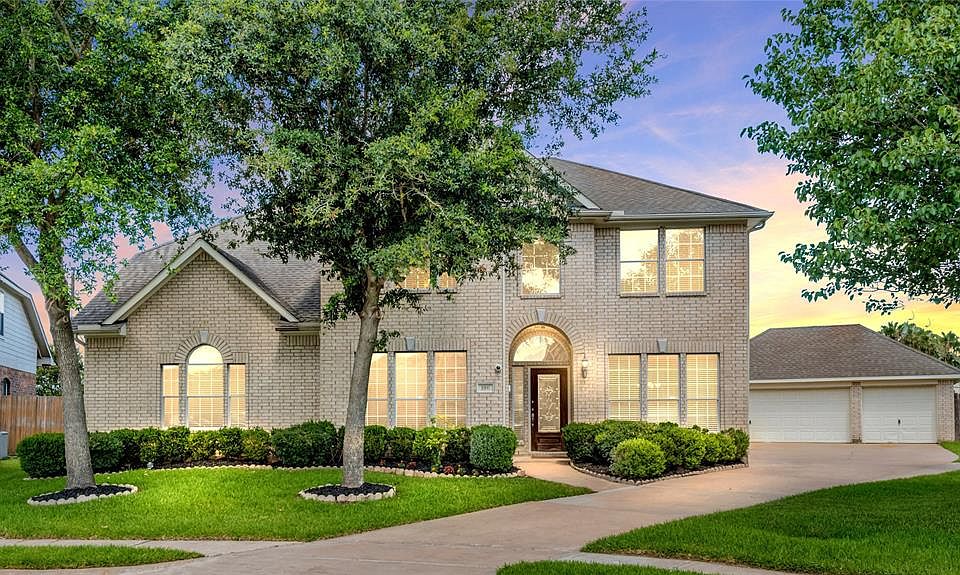 1st image of 106 Nina Ln