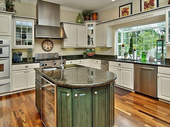 Center Island w/ Wine Cooler 