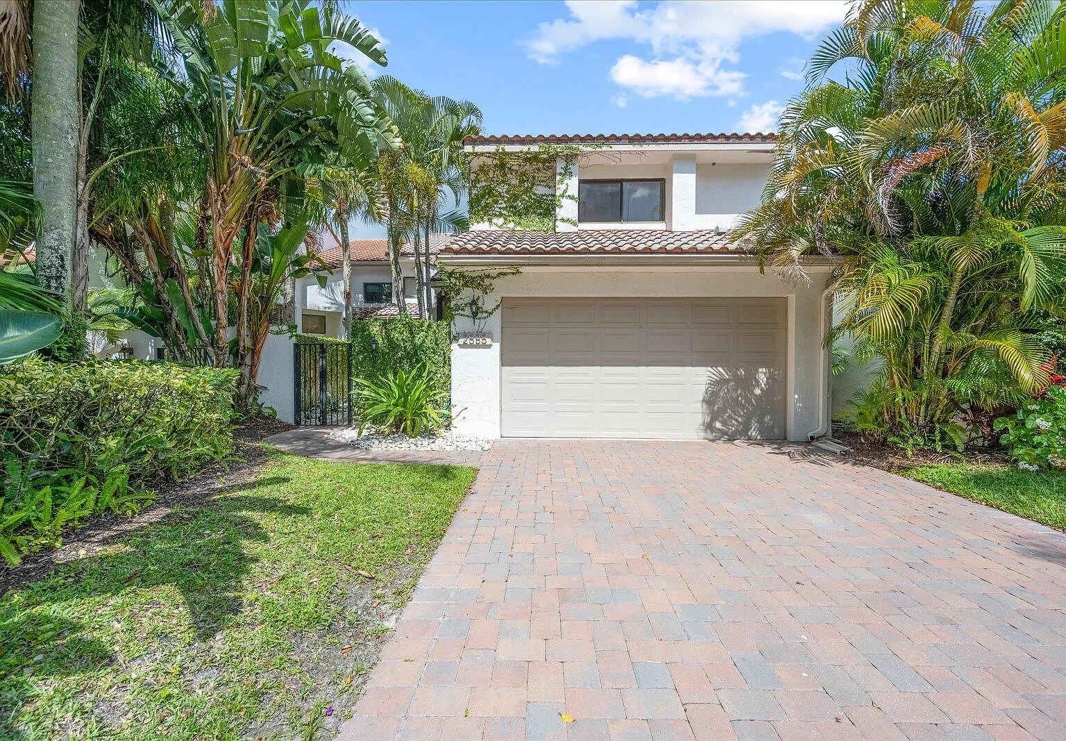 4 bed, 5.5 bath, 3163 sqft, $9,000 — Photo 2