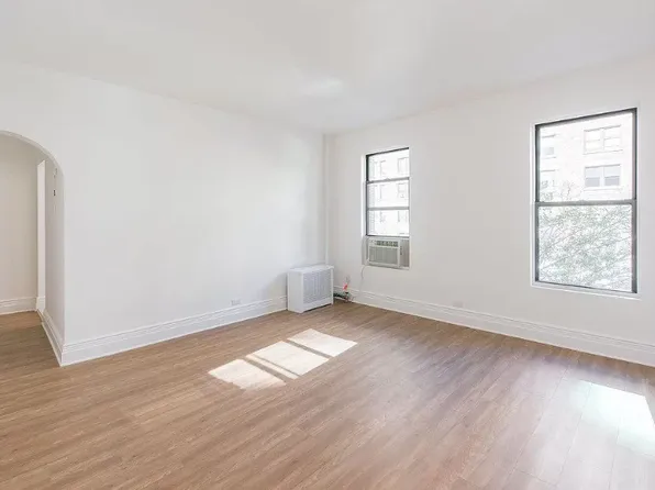 840 West End Avenue image 1 of 7