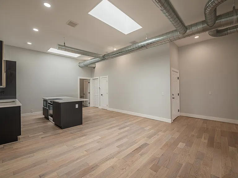 204 S Union Ave #B — Photo 9