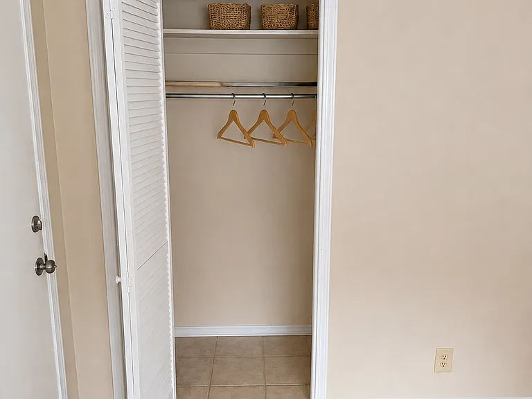 11504 Phoenix Ave NE — Photo 19