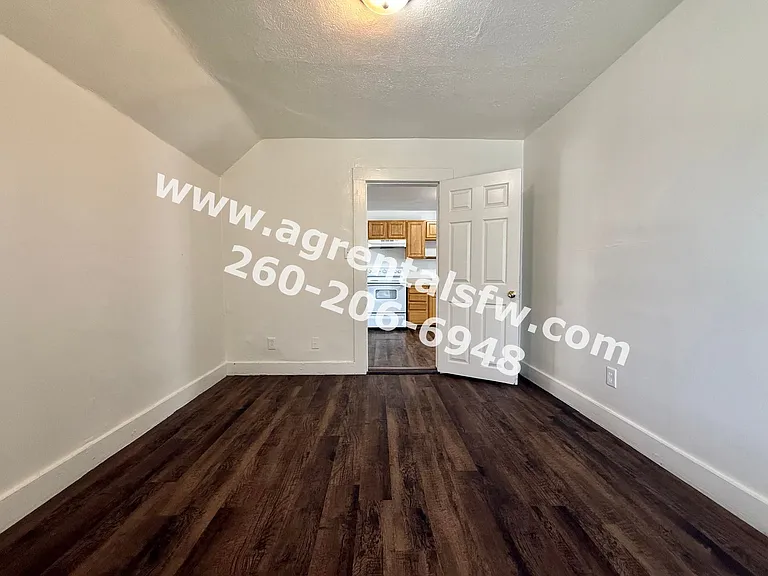 3113 S Harrison St — Photo 6