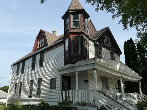 2727 N 24th Pl, Milwaukee, WI 53206