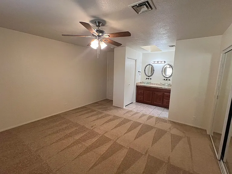 1321 E Morrow Dr — Photo 23