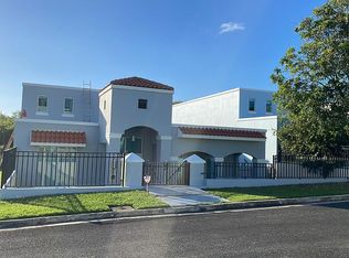14 Calle Cornelian, Vega Alta, PR 00692