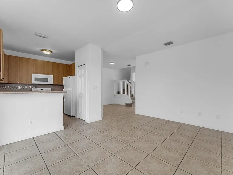 2712 SE 15th Pl #148 — Photo 11
