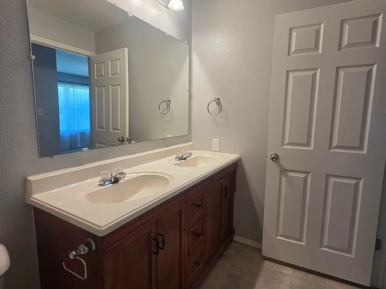 906 Whitetail Ct — Photo 15