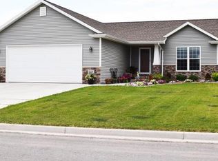 513 Harvest Hill Dr, Denmark, WI 54208