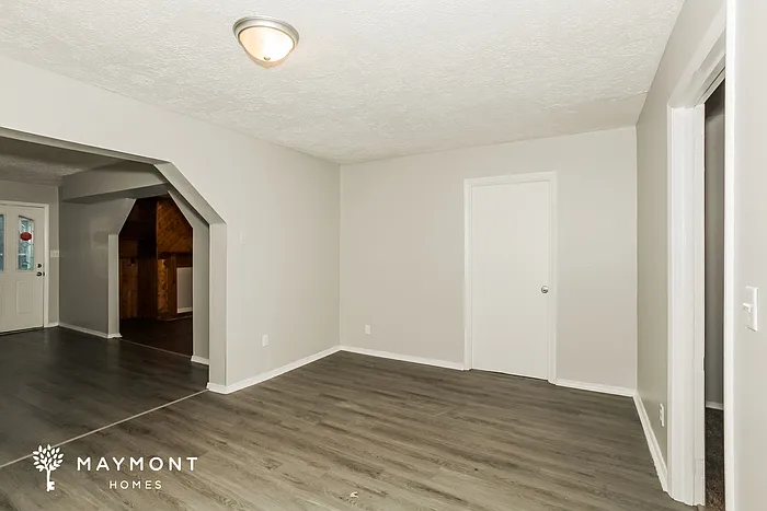3 bed, 2.0 bath, 1718 sqft, $1,995 — Photo 4