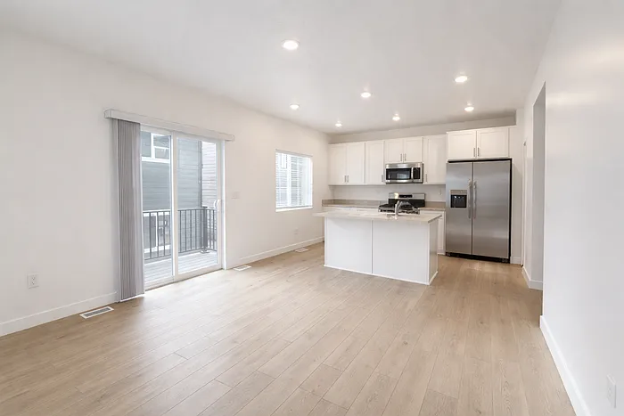 Building Photo - 1514 W Bright Eyes Ln