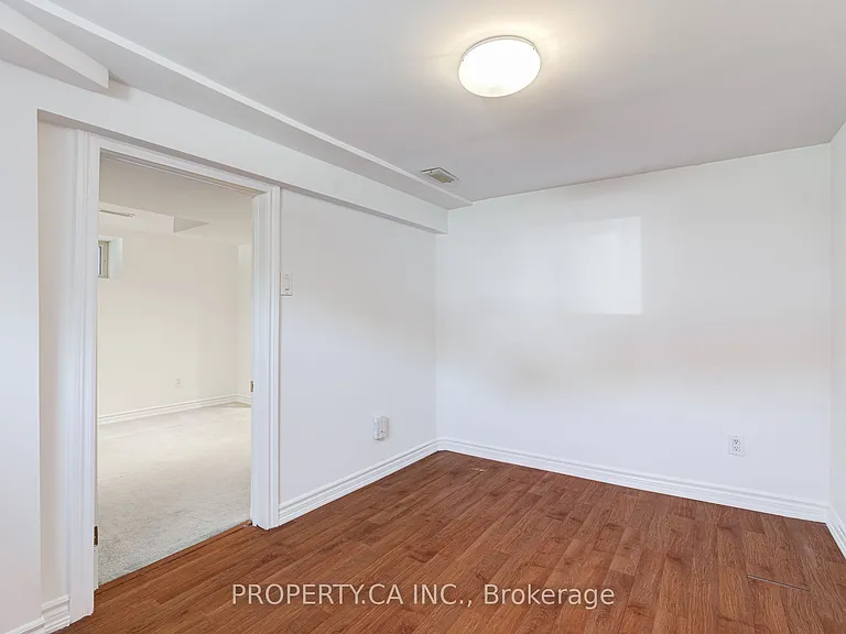 115 Emerson Ave #BASEMENT — Photo 17