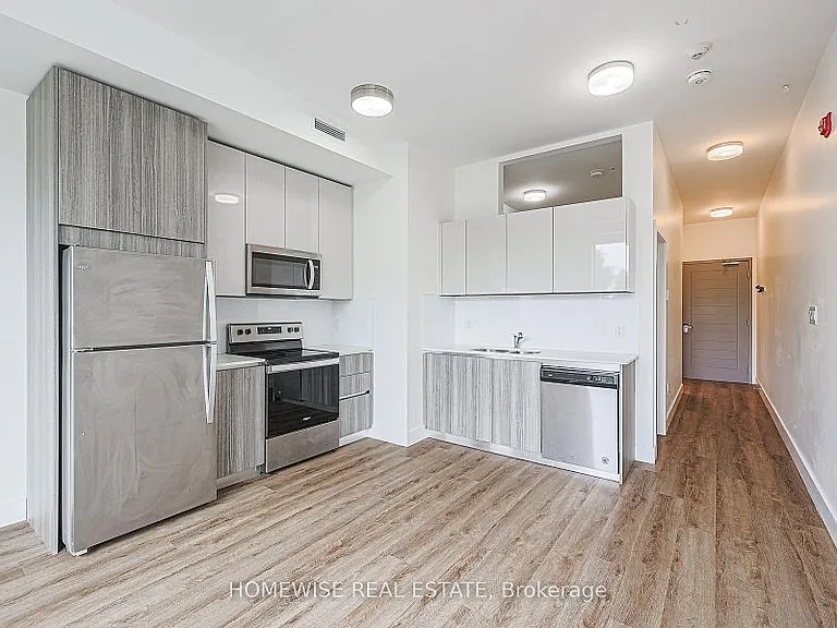 3020 Dundas St W #204 — Photo 2