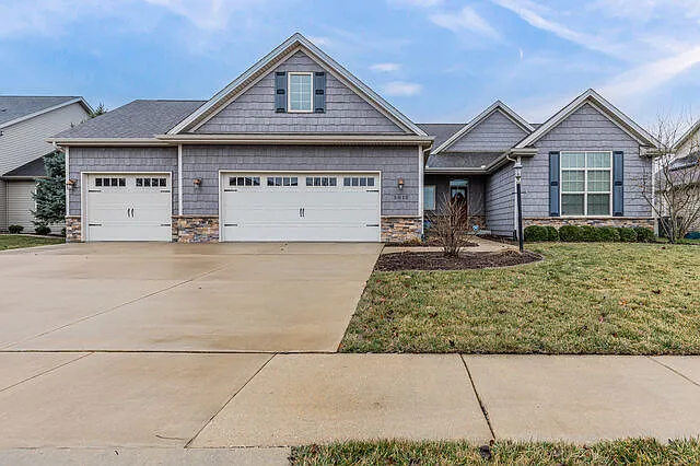 5015 Stonebridge Dr photo 1